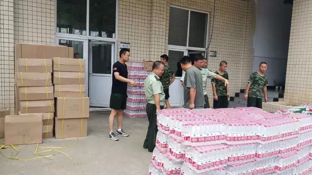 建军节|普瑞眼科军民共建，为蜀山区消防大队送来夏日清凉